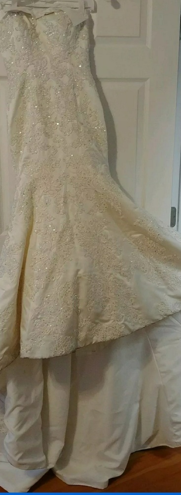 Ivory mermaid wedding dress
